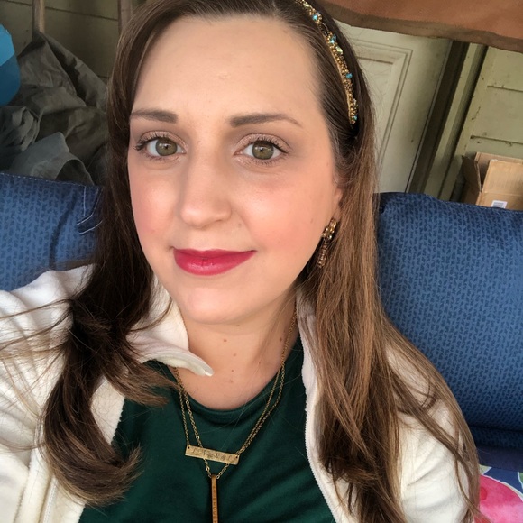 Meet your Posher, Laura - Picture 5 of 5